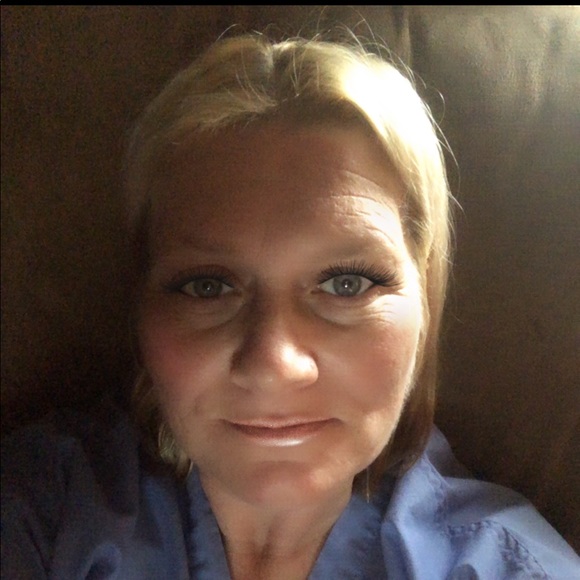 Meet your Posher, Jillian - Picture 1 of 1